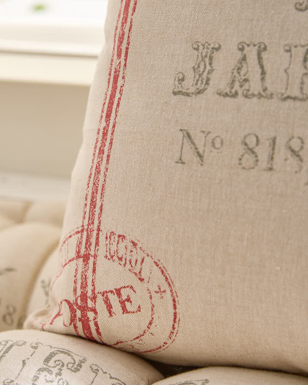 Belle Jardinere Red Scatter Cushion - Image 3
