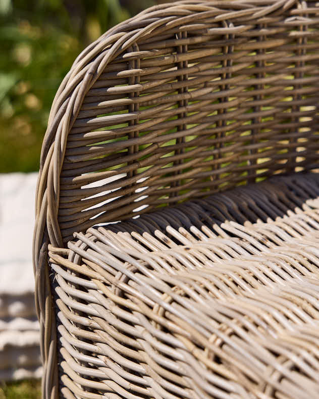 Curved Wicker Garden Bench - Image 3
