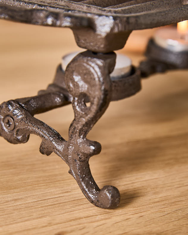 Cast Iron Hot Plate with Double Tealight Holder - Image 4