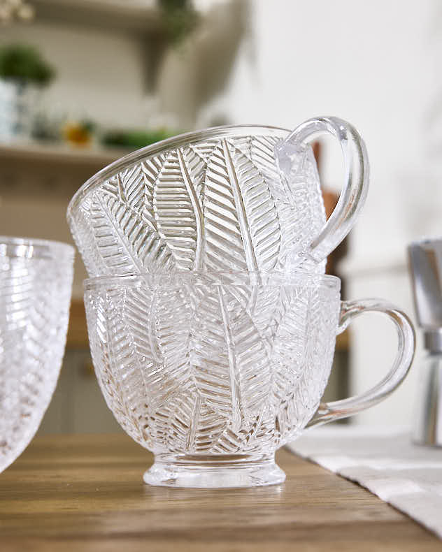 Feuille Embossed Footed Mug - Image 3