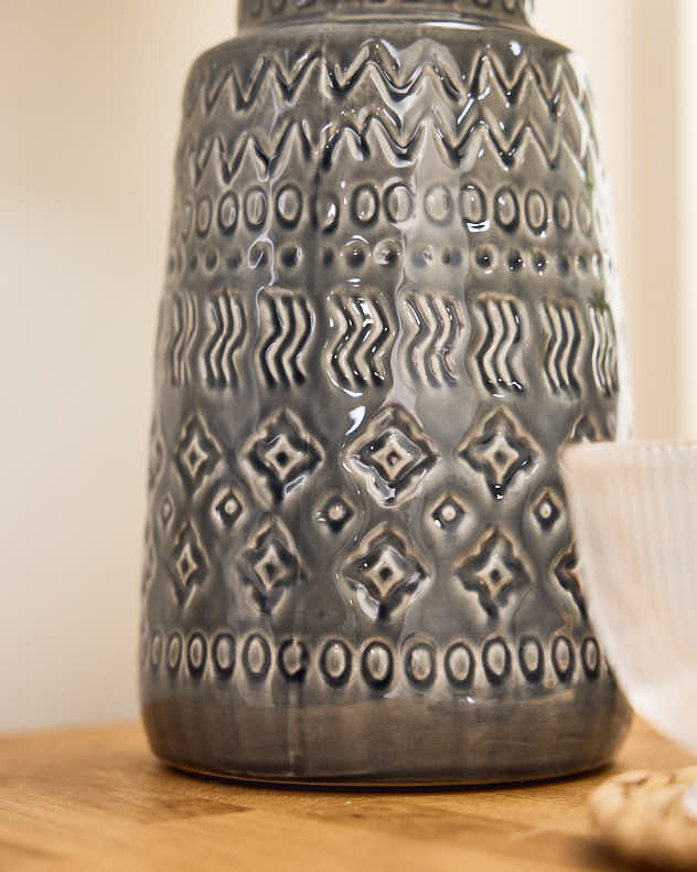 Grey Ceramic Embossed Table Lamp - Image 4