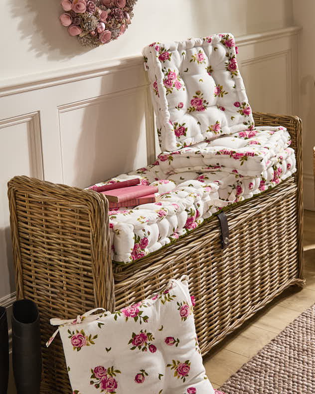 Set of 2 Helmsley Blush Cushions - Image 3
