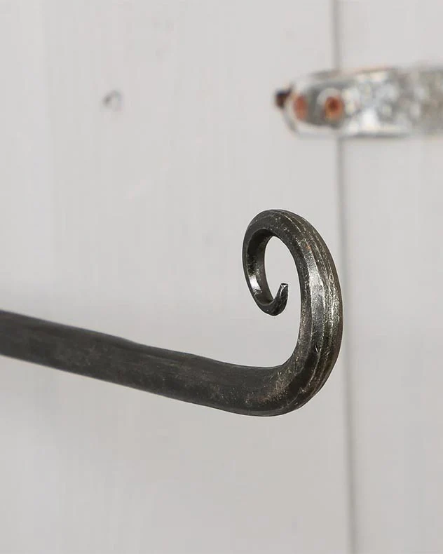Iron Heart Shaped Lantern Hook - Image 4