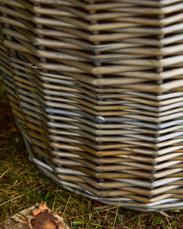 Large Lined Wicker Log Basket - Image 3