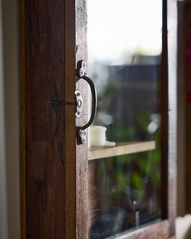 L'Atelier Vintage Wooden Display Cabinet - Image 4