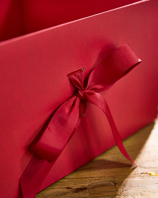 Luxury  Deep A4 Red Gift Box - Image 3