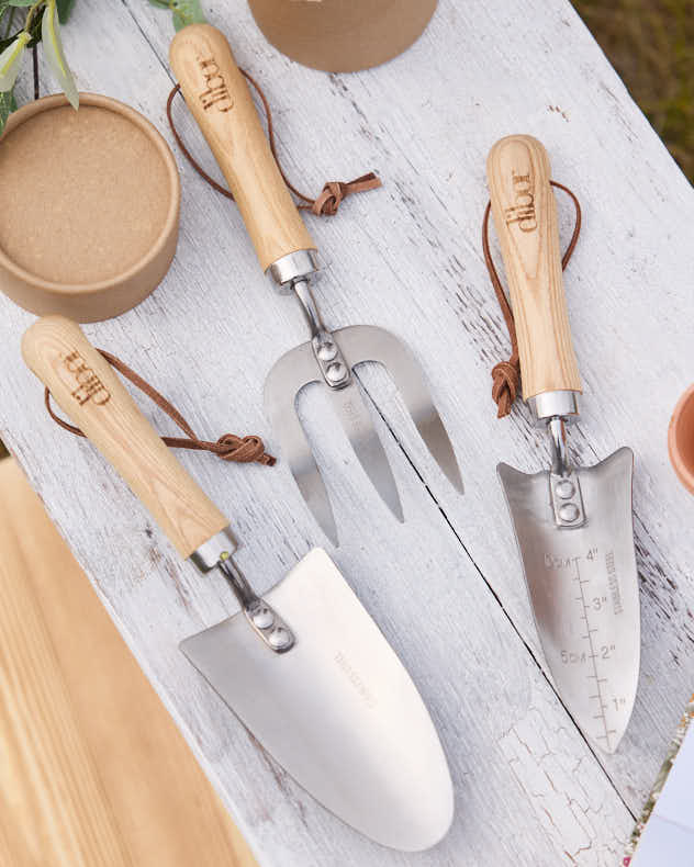 Personalised Garden Tool Set and Storage Tube - Image 3