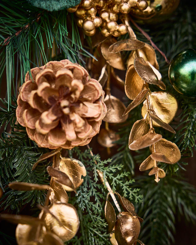 Personalised Highbury Christmas Wreath - Image 5