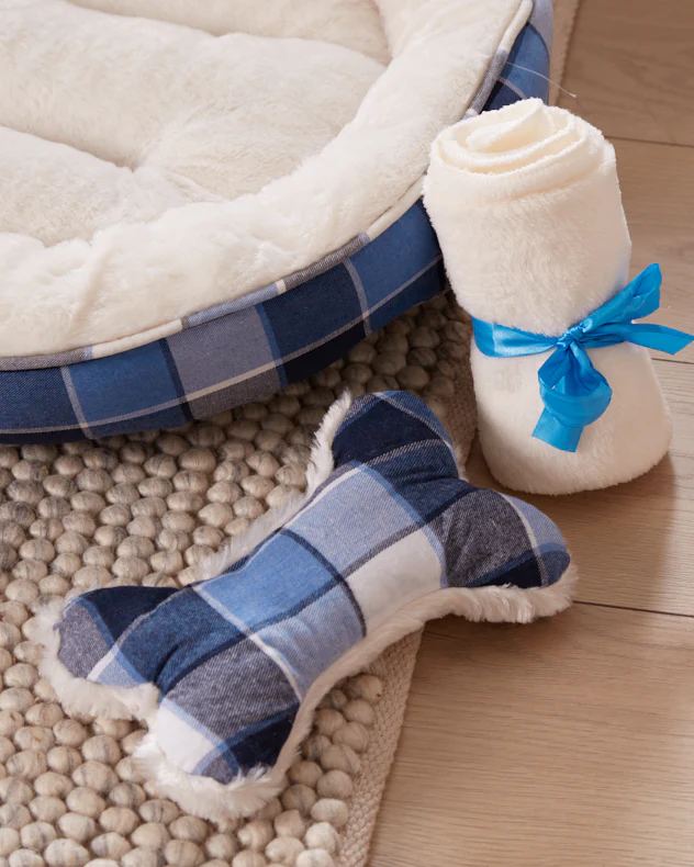 Personalised Plush Plaid Pet Bed - Image 3
