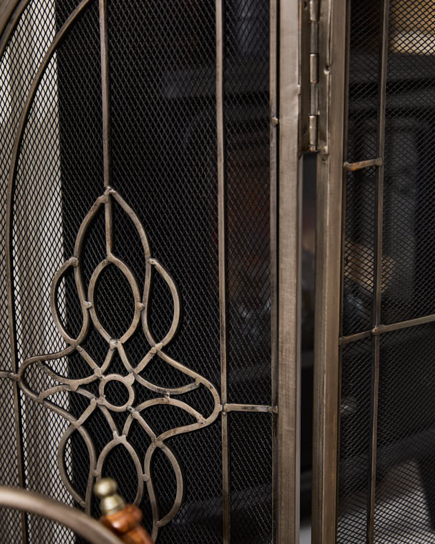Silver Three-Fold Fire Screen - Image 3