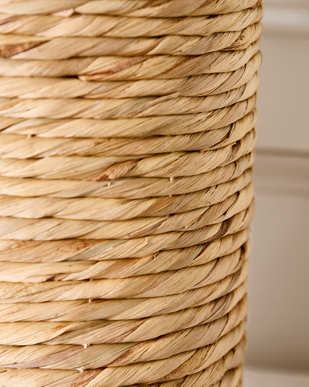 Lakelyn Water Hyacinth Stem Vase - Image 4