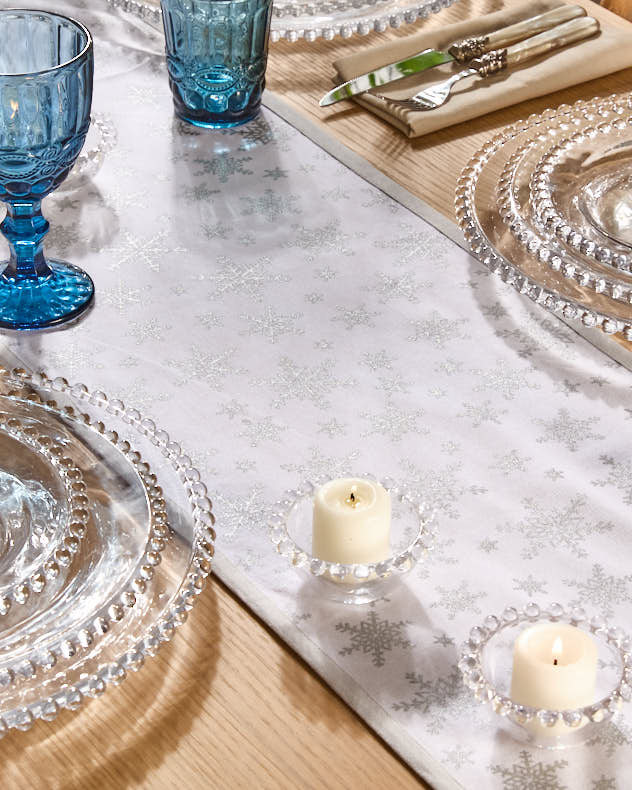 Christmas Shooting Star Table Runner - Image 3