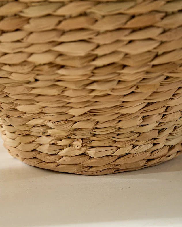 Woven Bulrush Curved Vase - Image 3
